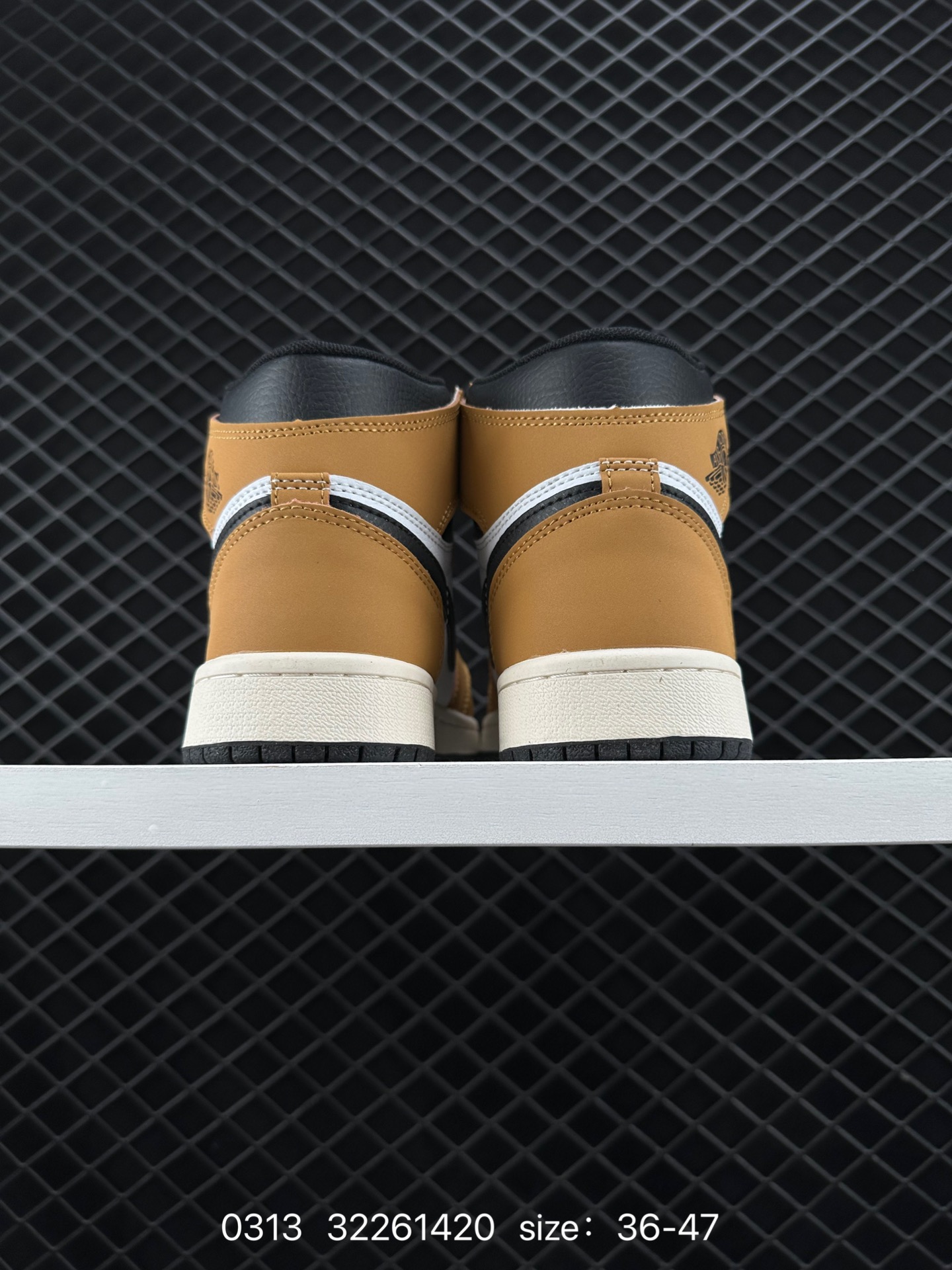 Air Jordan 1 Mid AJ1